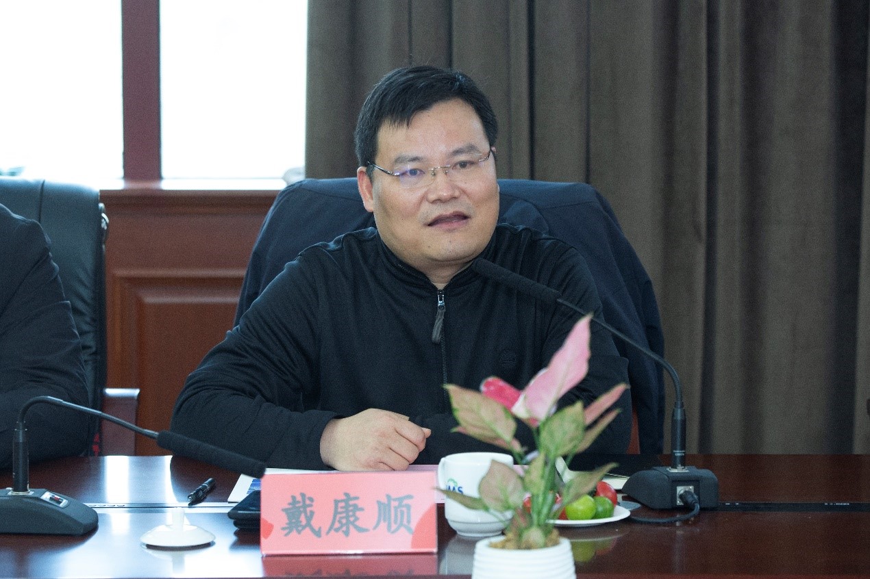 南京新农发展集团党委书记戴康顺一行来院调研